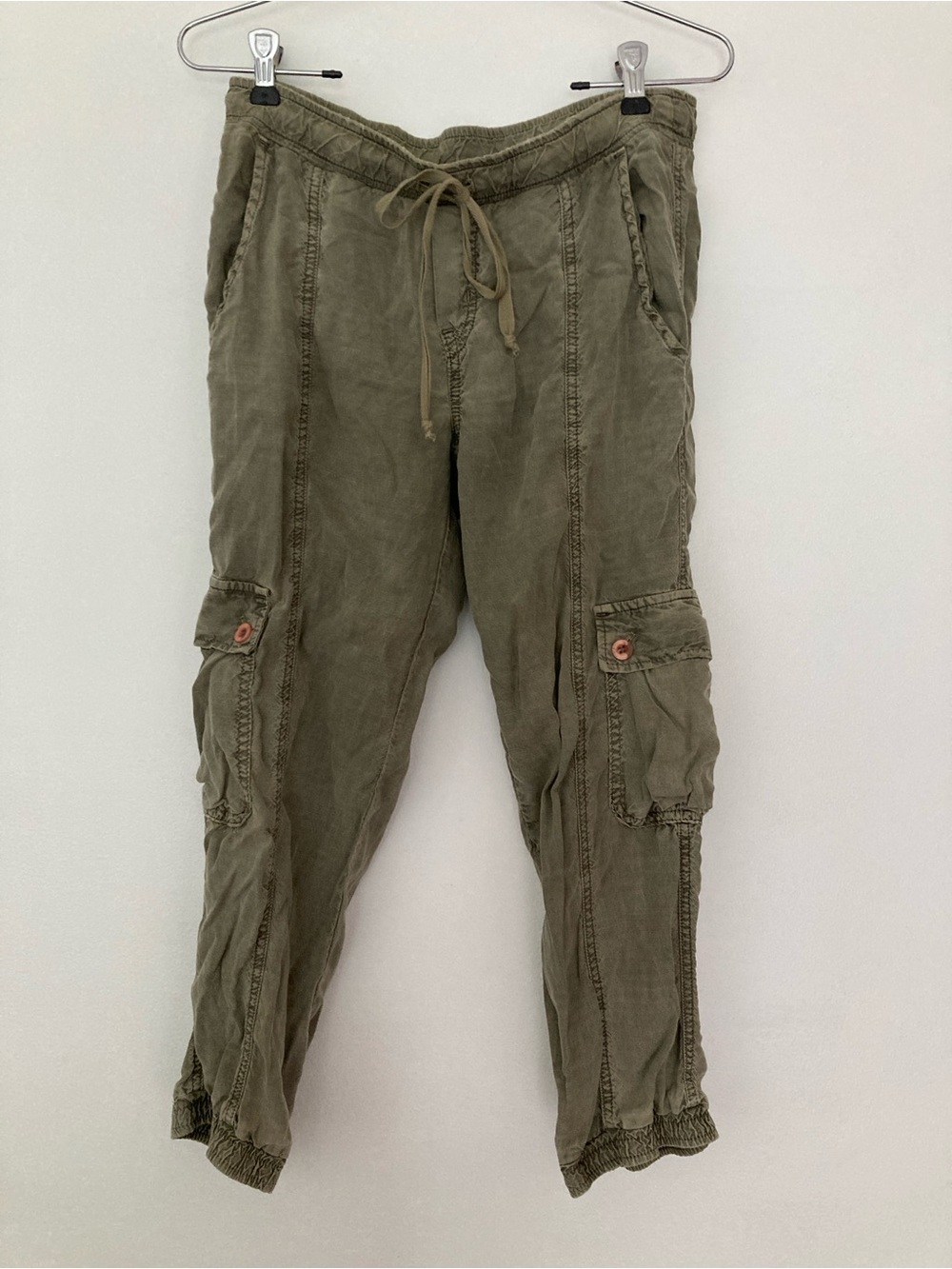 Bella Dahl Olive Cargo Drawstring Joggers
